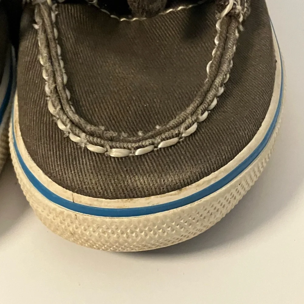 Sperry boys boat shoes size 8.5 Halyard